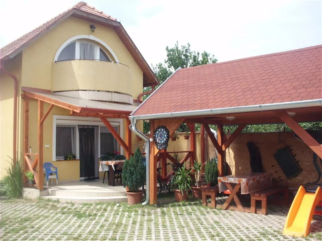 Andrea Apartman Hajdúszoboszló Appartamento