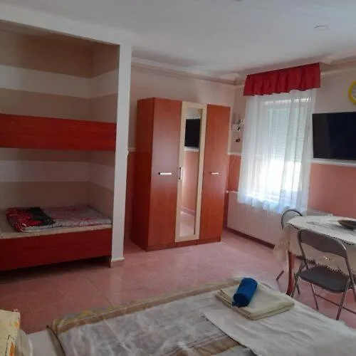 Andrea Apartman Hajdúszoboszló 0*,